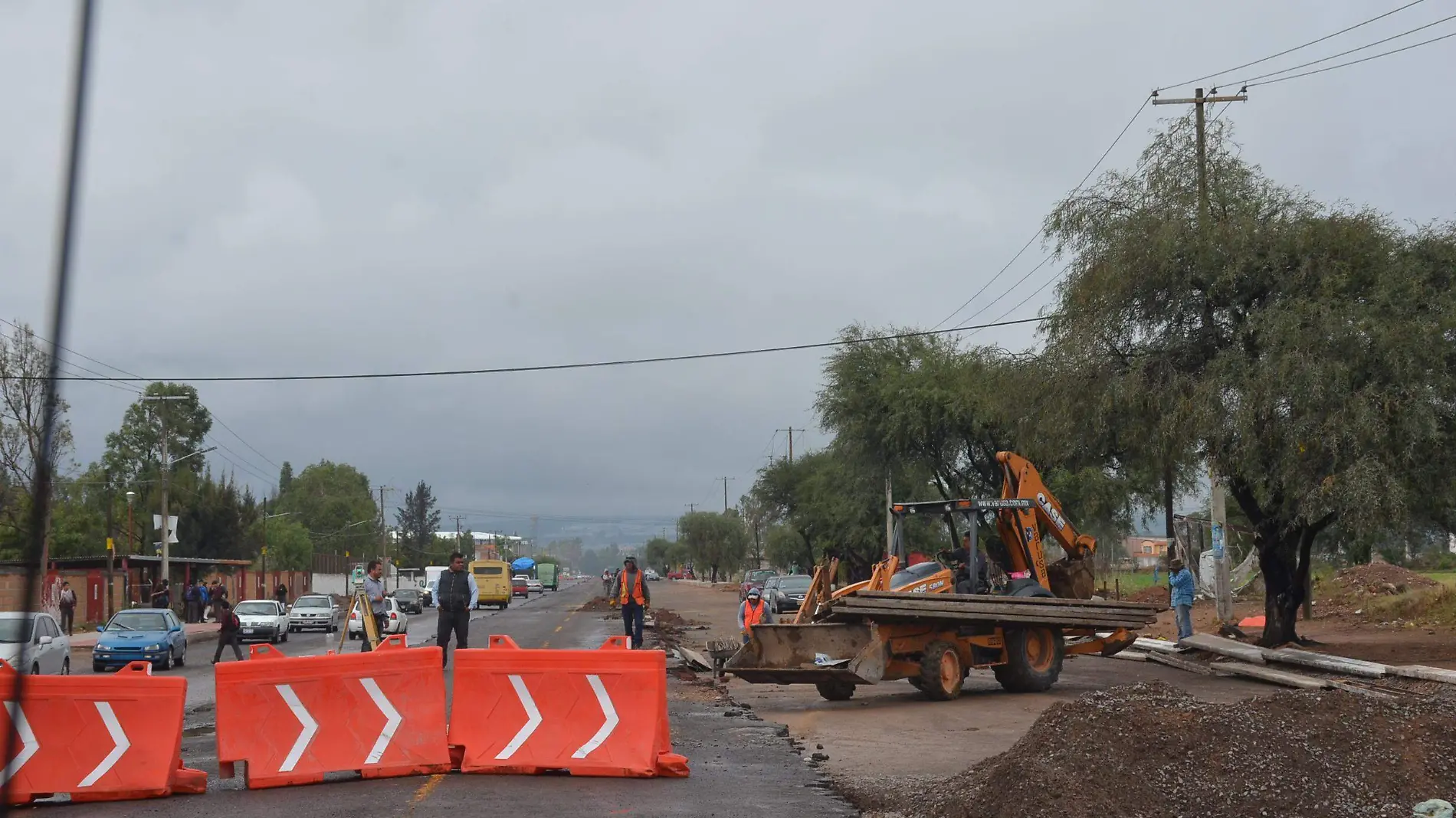 Las obras han ocasionado que los transportistas no quieran subir pasajeros.